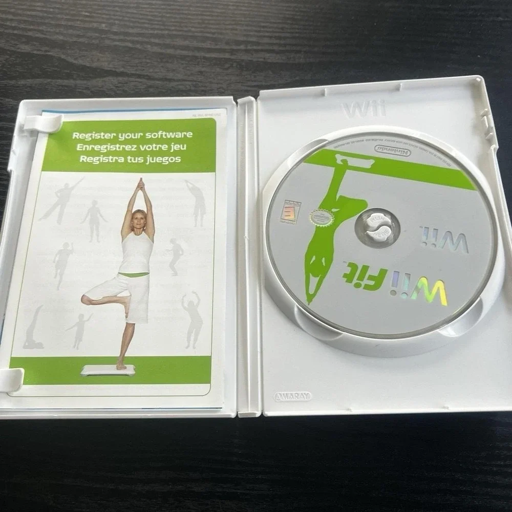 Wii Fit Nintendo Wii CIB Complete with Manual Tested
